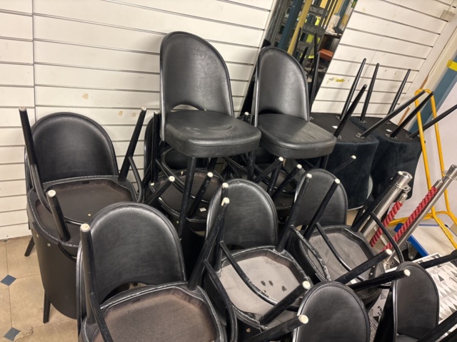 1469155-2 Lot of various chairs - approx. 24 pcs.