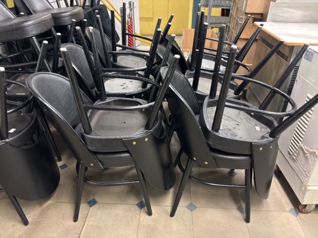 1469155-3 Lot of various chairs - approx. 24 pcs.