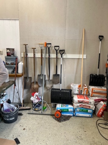 1351398-10 Kontorsutrustning, maskiner och byggmaterial