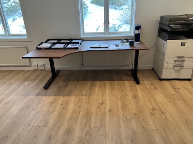 1351398-13 Kontorsutrustning, maskiner och byggmaterial