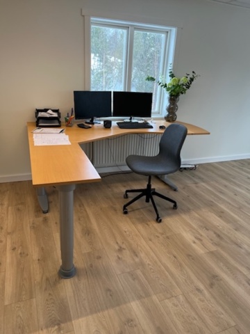 1351398-14 Kontorsutrustning, maskiner och byggmaterial