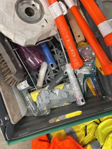 1455020-7 Collection of various garden equipment, construction and miscellaneous (updated)