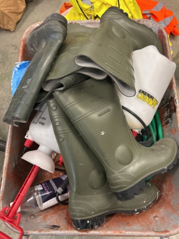 1455020-4 Collection of various garden equipment, construction and miscellaneous (updated)