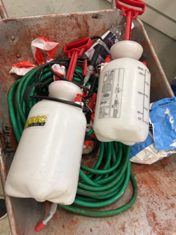 1455020-5 Collection of various garden equipment, construction and miscellaneous (updated)