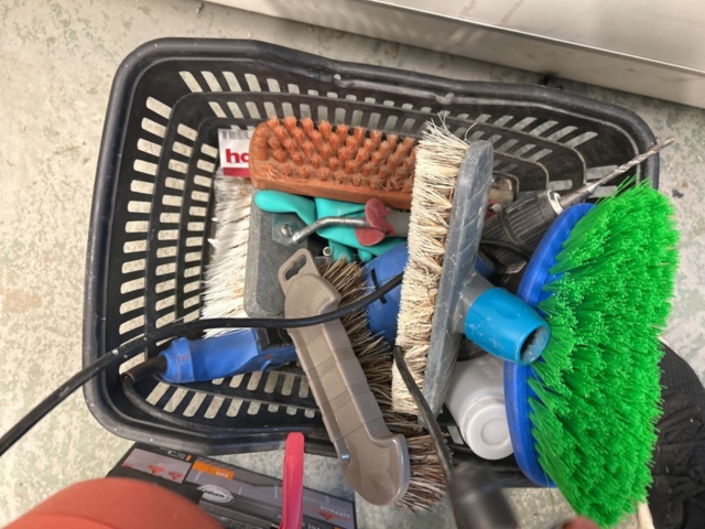 1455020-12 Collection of various garden equipment, construction and miscellaneous (updated)