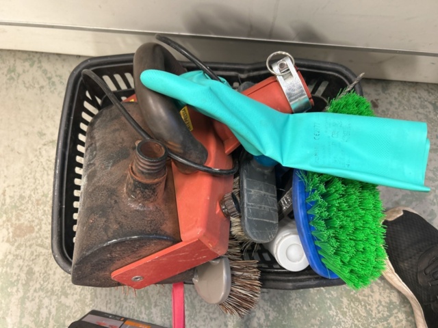 1455020-11 Collection of various garden equipment, construction and miscellaneous (updated)