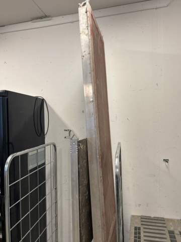 1455022-3 Collection with ladders, trestles and safety board