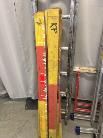 1455022-7 Collection with ladders, trestles and safety board