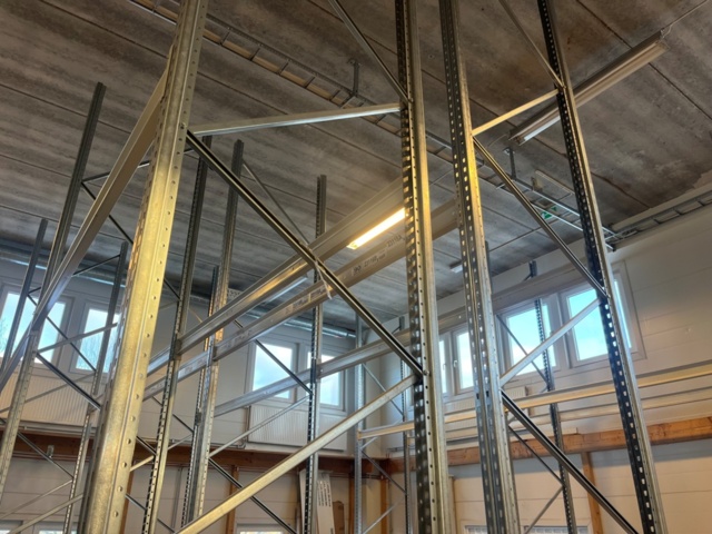 1470254-4 Warehouse shelving system/pallet rack