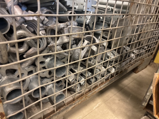 1443793-20 Parti med byggställningsdelar - MJ Gerüst m.fl.