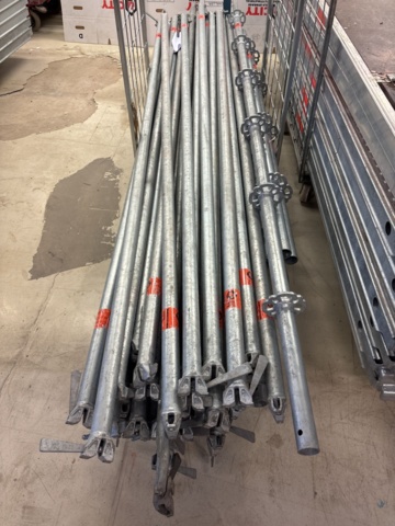 1443793-22 Parti med byggställningsdelar - MJ Gerüst m.fl.