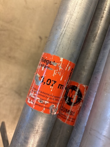 1443793-23 Parti med byggställningsdelar - MJ Gerüst m.fl.