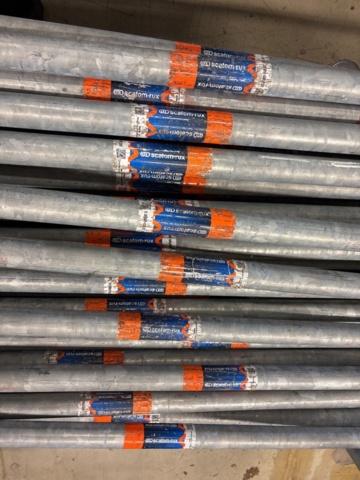 1443794-22 Parti med byggställningsdelar Scafom-rux m.fl.