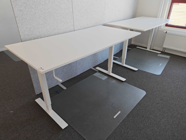 1435739-1 Desk 3 pcs