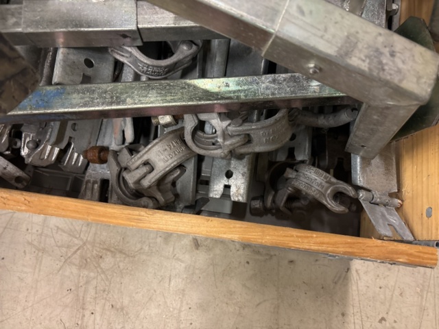 1443794-43 Parti med byggställningsdelar Scafom-rux m.fl.