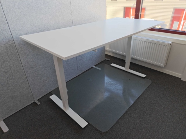 1435739-4 Desk 3 pcs
