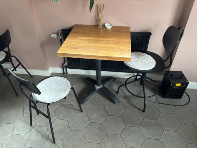 1428479-8 Restaurant furniture - Sofas, chairs and tables