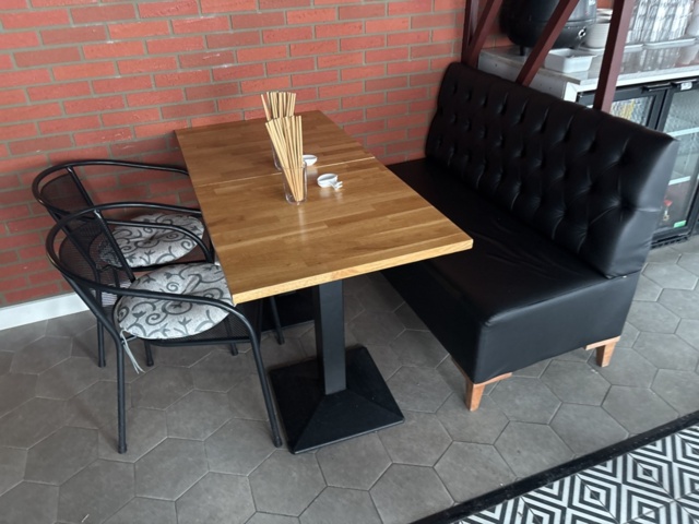 1428479-11 Restaurant furniture - Sofas, chairs and tables