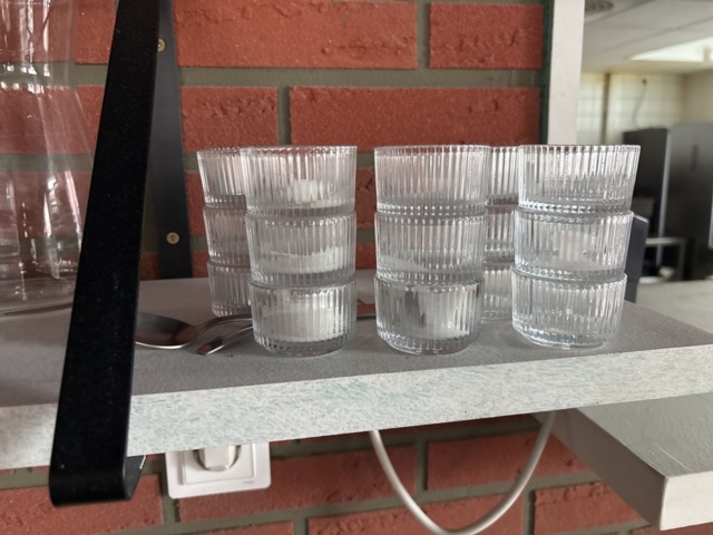 1428485-11 Collection of various porcelain and serving items