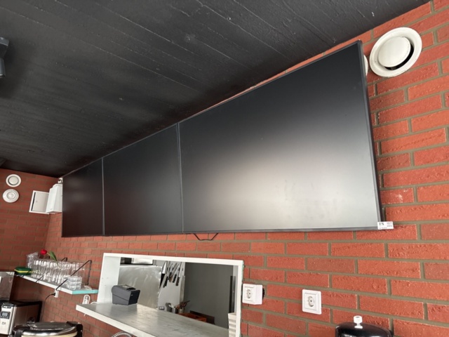 1428492-1 Menu boards 3 pcs approx. 55" with wall mount - Samsung