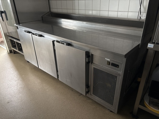 1428496-6 Refrigerated counter with cooling channel and 3 cabinets