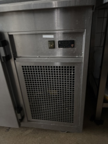 1428496-7 Refrigerated counter with cooling channel and 3 cabinets