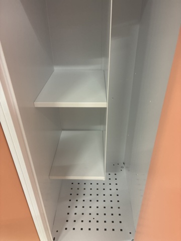 1492976-9 Elevskåp ROZ 3 sektioner, inkl. sockel, 1510x1200x550 mm, röd