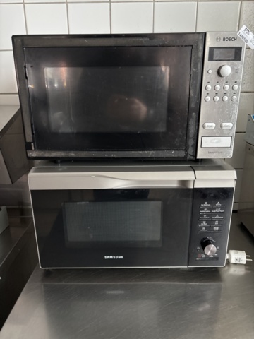 1428509-3 Microwave ovens 2 pcs - Bosch / Samsung