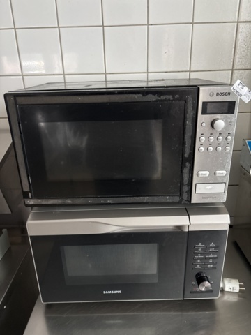 1428509-4 Microwave ovens 2 pcs - Bosch / Samsung