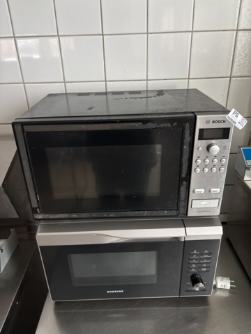 1428509-5 Microwave ovens 2 pcs - Bosch / Samsung
