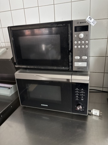 1428509-8 Microwave ovens 2 pcs - Bosch / Samsung