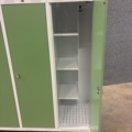 1492978-8 Elevskåp ROZ 3 sektioner, inkl. sockel, 1510x1200x550 mm, grön