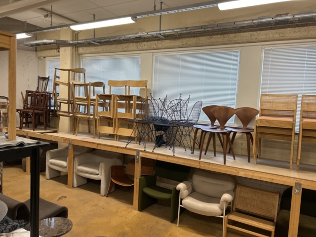 1457528-6 Designmöbler och inredning - Cassina, Fritz Hansen, Vitra, Louis Poulsen m.fl.