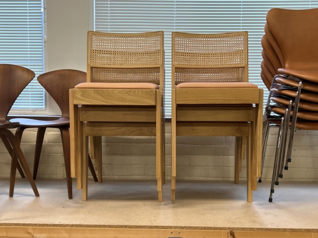 1457528-35 Designmöbler och inredning - Cassina, Fritz Hansen, Vitra, Louis Poulsen m.fl.