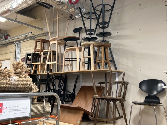 1457528-48 Designmöbler och inredning - Cassina, Fritz Hansen, Vitra, Louis Poulsen m.fl.