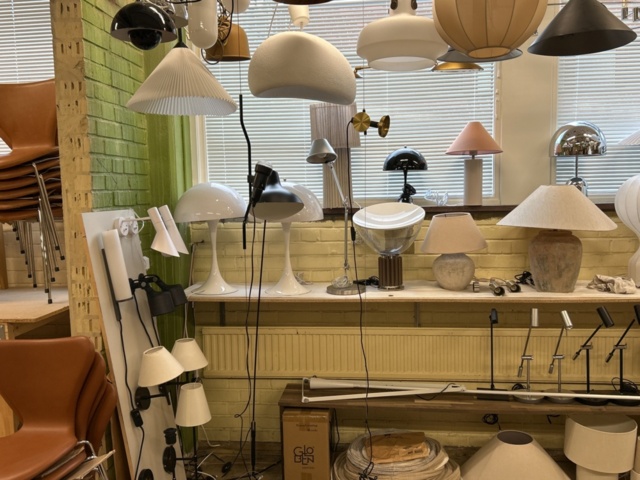 1457528-57 Designmöbler och inredning - Cassina, Fritz Hansen, Vitra, Louis Poulsen m.fl.