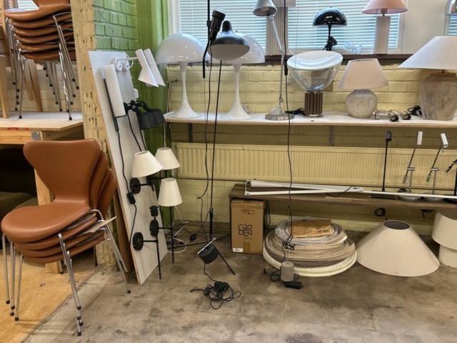 1457528-58 Designmöbler och inredning - Cassina, Fritz Hansen, Vitra, Louis Poulsen m.fl.