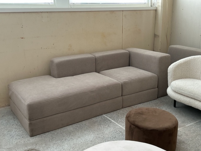 1457528-81 Designmöbler och inredning - Cassina, Fritz Hansen, Vitra, Louis Poulsen m.fl.