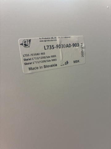 1492977-14 Elevskåp ROZ 3 sektioner, inkl. sockel, 1510x1200x550 mm, röd