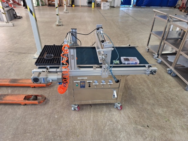 1371171-2 ZK-YB330D – Pneumatisk såmaskin