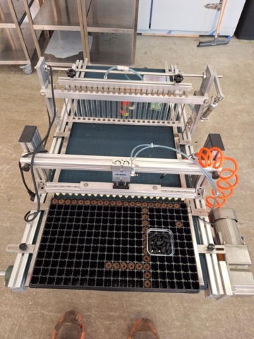 1371171-4 ZK-YB330D – Pneumatisk såmaskin