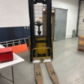 1470261-1 Yale articulated stacker / ride stacker