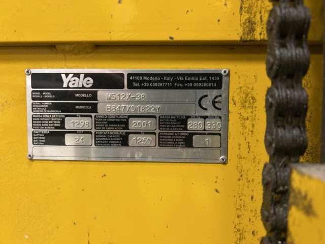 1470261-2 Yale articulated stacker / ride stacker