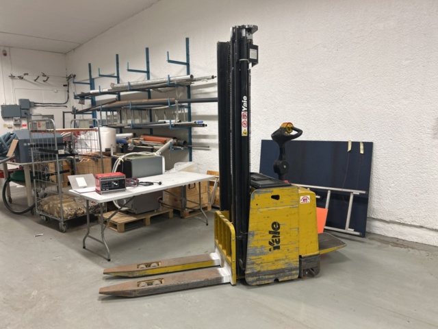 1470261-13 Yale articulated stacker / ride stacker