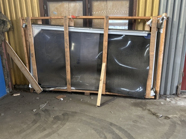 1470263-1 Clearway folding doors