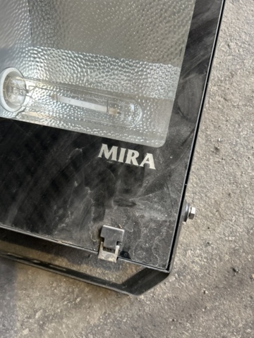 1470264-4 Floodlights / construction floodlights.