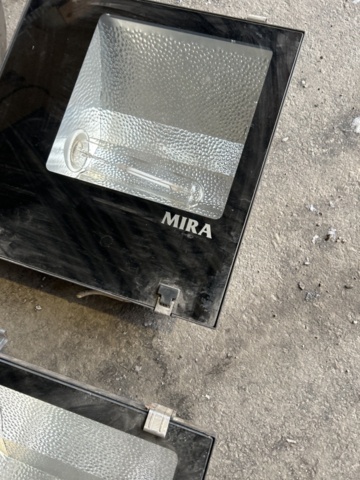 1470264-7 Floodlights / construction floodlights.