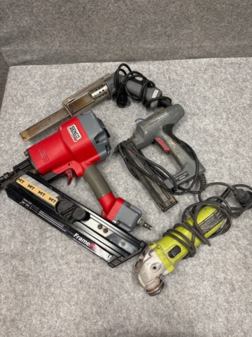 1482189-3 9 machines with accessories and tool boxes