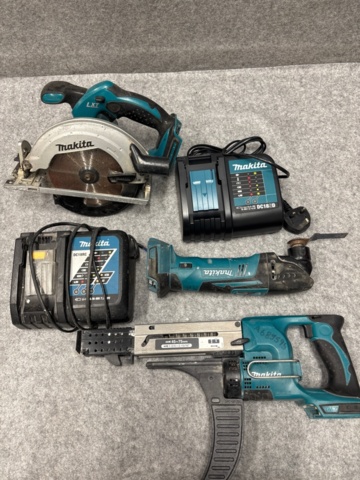 1482189-7 9 machines with accessories and tool boxes