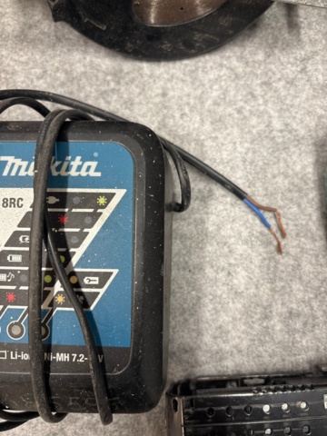 1482189-8 9 machines with accessories and tool boxes